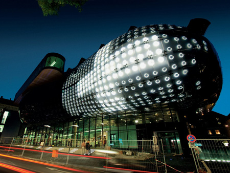 http://www.estaterebate.com/Blog/images/articles/Kunsthaus-Graz-3.jpg