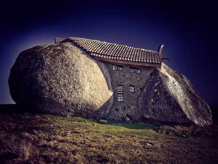 http://www.estaterebate.com/Blog/images/articles/stone-house-portugal-3.jpg